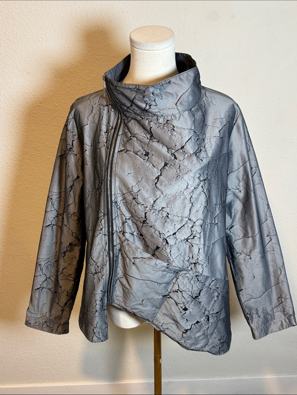 Sun Kim Gunmetal Crackled Texture Asymmetrical Zip Jacket size Medium